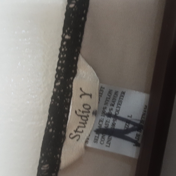 Studio Y Velour Tie Back & Lace Top Sz L - Picture 3 of 8